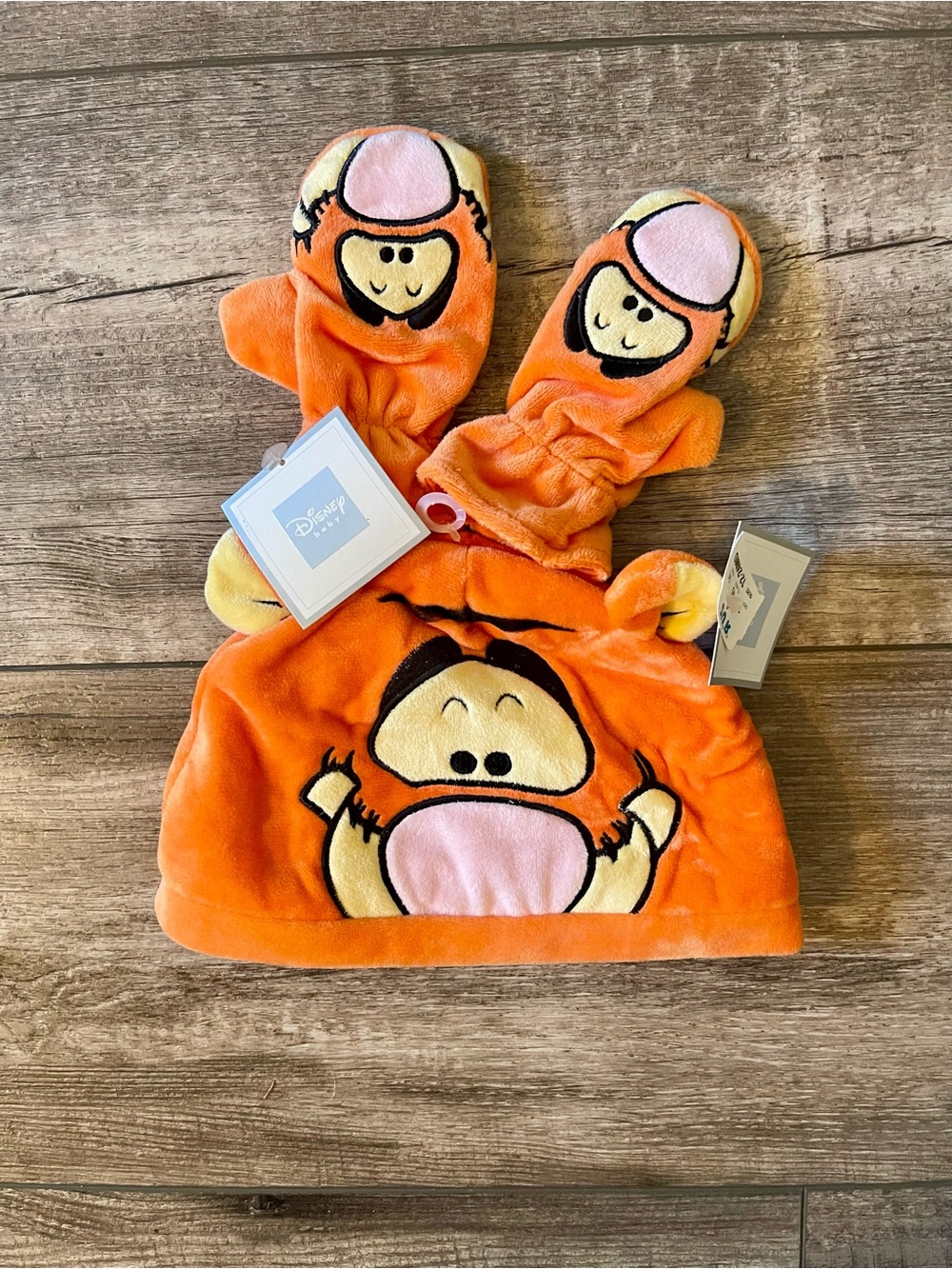 Tigger Plush Beanie with mittens - Disney - Orange
